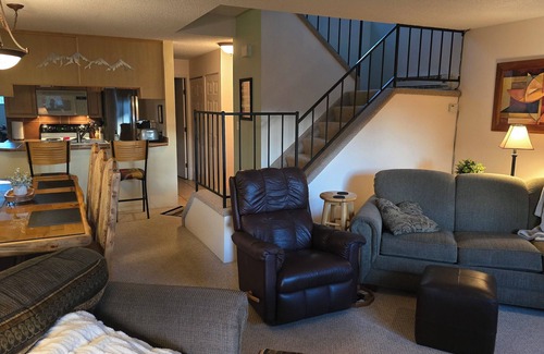 Summit Cove Condo | Prime Location Near Ski Resorts - 2BR/2BA Condo with Spa