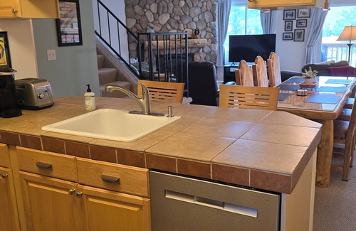 Summit Cove Condo | Prime Location Near Ski Resorts - 2BR/2BA Condo with Spa