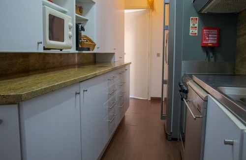 Ofir House | Beachside Retreat with Private Pool and Spa, 20 Min to Oporto