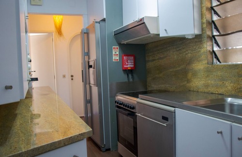 Ofir House | Beachside Retreat with Private Pool and Spa, 20 Min to Oporto