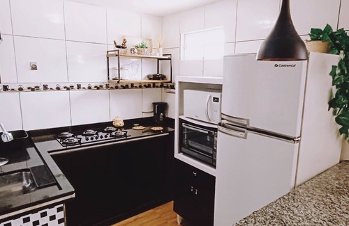 Unamar House | Beachside Retreat: Steps from Unamar, Rated 10/10!