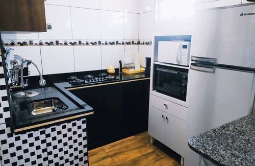 Unamar House | Beachside Retreat: Steps from Unamar, Rated 10/10!