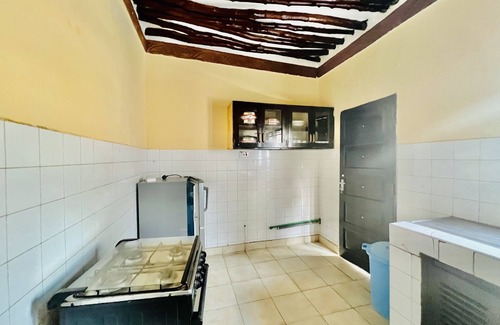 Galu Bed & Breakfast | Beachside 3-Bedroom Villa with Pool and Ocean View