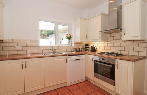 Minehead Cottage | Cozy 2 Moorlands: Pet-Friendly Retreat with Open Fire