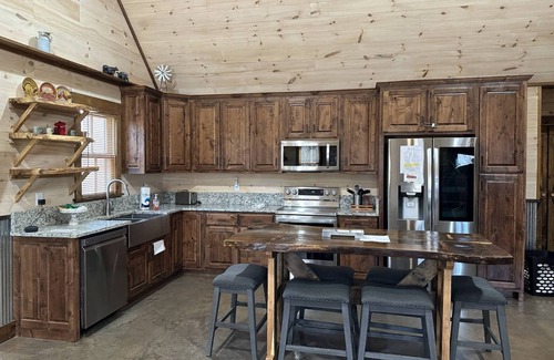 Rising Fawn Cabin | 2 Mountain Cabins - Each with a hot tub, fire pit and covered patio - putting green & corn hole