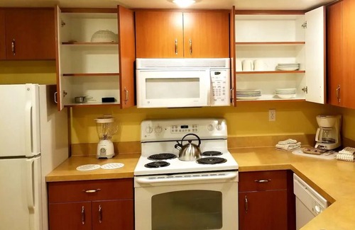 Enterprise Condo | Budget-Friendly Vegas Condo for 8 Near Super Bowl Excitement