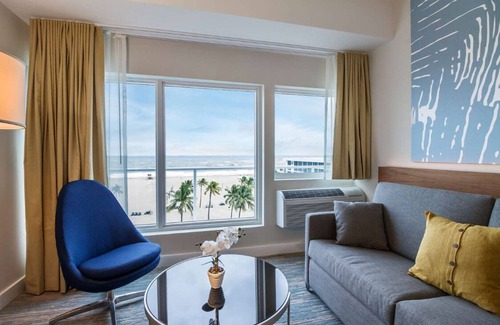 Central Beach Hotel | 2 Ocean View Resort Units with Outdoor Pool Close to Local Gems
