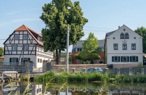 Radeburg House | Discover 2 on the Estate - Mosch, Perfect for Families & Pets