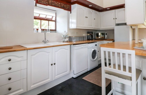 Truro Cottage | 2 PENCOOSE BARNS, pet friendly, character holiday cottage in Truro