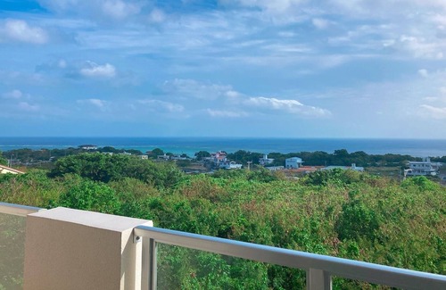 Okinawa House | Ocean View Retreat for 2 with Kitchen & Breakfast in Nanjo