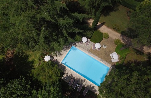 Martel House | Cozy House with Heated Pool & Ocean View in Martel, France