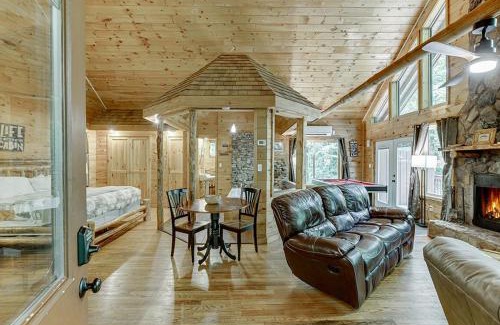 Helen House | Romantic Retreat: Jacuzzi Spa & Creekside Firepit Escape