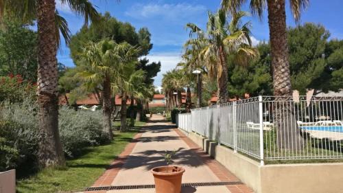 Martigues Apartment | Tranquil 2-Piece Retreat: Steps from the Ocean with Pool