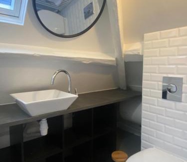 Bonnelles Apartment | Elegant 2-Piece Retreat at Les Écuries du Château