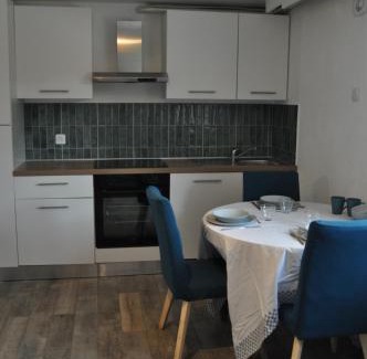 Peloux-Mail Apartment | 2 pièces rénové en rez-de-chaussée proche de la gare