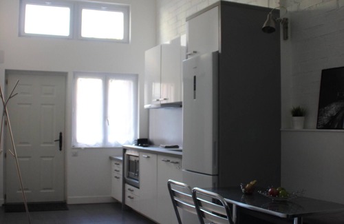 Parapluies Apartment | Ideal Base in Vincennes: Guest Rated 10/10 Near Paris