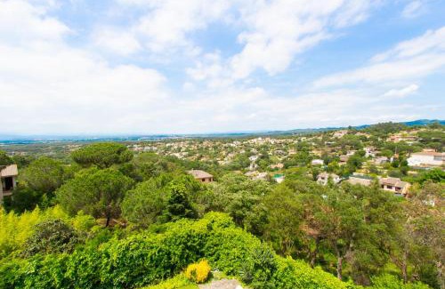 Mont Barbat Villa | Exclusive Private Retreats in a Magnificent Villa