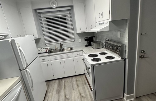 East Kildonan House | Comfortable Private Bedrooms with Pool in Winnipeg