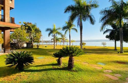 Smin Apartment | Relaxing Life Resort: Oceanfront Retreat with Pool & Spa