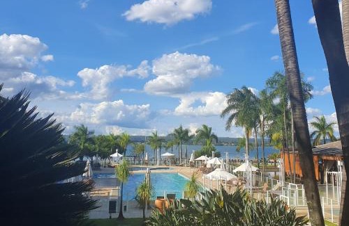 Smin Apartment | Relaxing Life Resort: Oceanfront Retreat with Pool & Spa