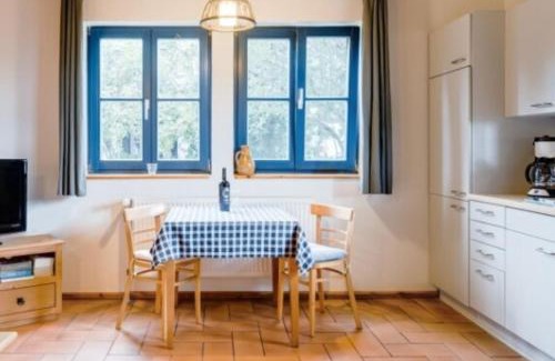 Warthe Apartment | Inviting 2-Room Apartment with Oceanfront Views