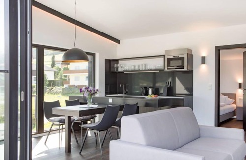 Telfes im Stubai Apartment | Cozy 2 Raum-Appartement with Pool and Lake View