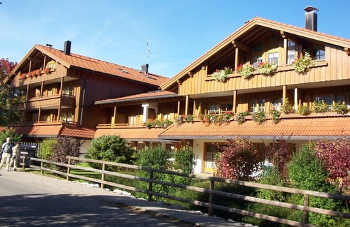 Obermaiselstein Apartment | Cozy 2-Room Alpchalet with Spa & Pet-Friendly Amenities