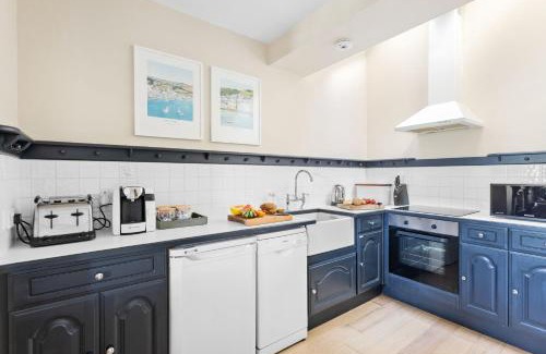 Dittisham House | Pet-Friendly Retreat at 2 Rock Cottages - Family Friendly Oasis