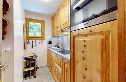 Celerina-Schlarigna Apartment | Charming 2-Room Apartment with Kitchen & Child-Friendly Space