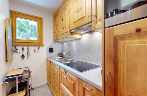 Celerina-Schlarigna Apartment | Charming 2-Room Apartment with Kitchen & Child-Friendly Space