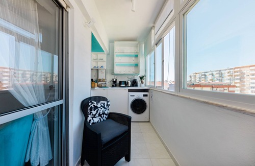Costa de Caparica House | Relaxing 2 Room Apartment Near Costa da Caparica Beach