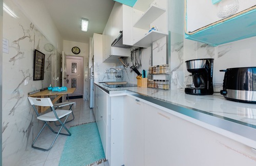Costa de Caparica House | Relaxing 2 Room Apartment Near Costa da Caparica Beach