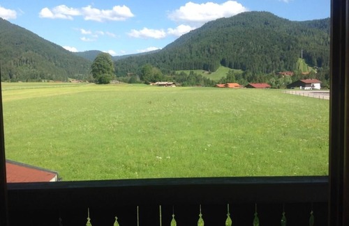 Reit im Winkl Apartment | Ideal 2-Room Apartment with Balcony & Family-Friendly Amenities