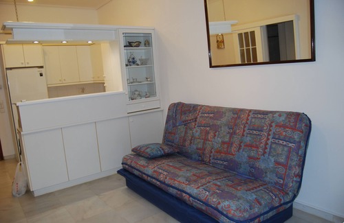 Kalamata Apartment | Beachfront 2-Room Apartment with Ocean View and Spa