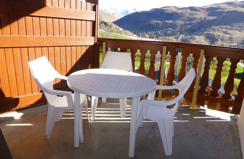 Bergers Apartment | Cozy Apartment Huez: Ideal for Families with Spa & Breakfast