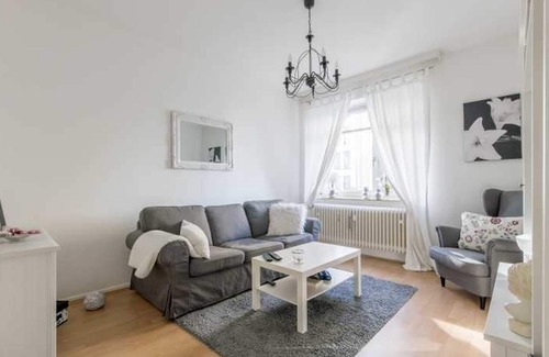Sudstadt-Bult Apartment | Comfortable 2 Room Apartment with WiFi and Kitchen Access
