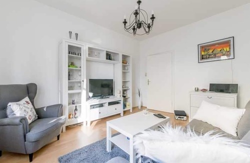Sudstadt-Bult Apartment | Comfortable 2 Room Apartment with WiFi and Kitchen Access