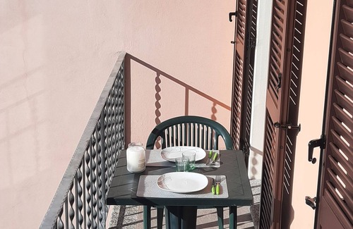 Cannobio Apartment | Sunny 2-Room Apartment Steps from the Beach with Lake View