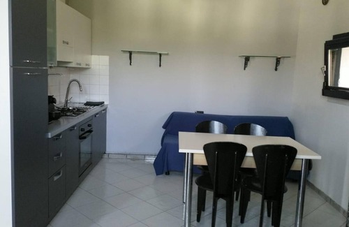 Sud Apartment | Cozy 2-Room Apartment in Borgo Roma with Garden & Parking
