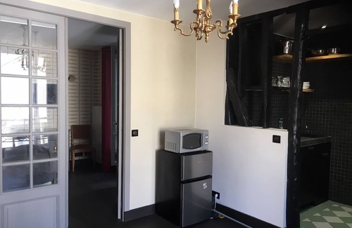 Batignolles Apartment | Charming 2-Room Apartment Near Rue de Levis, Top Rated!