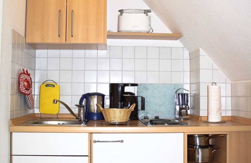 Ponitz am See Apartment | Cozy 2-Room Apartment with Kitchen at Waldhaus Gronenberg