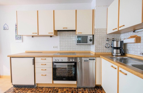 Immenstaad am Bodensee Apartment | Top-Rated 2-Room Apartment with Family-Friendly Amenities