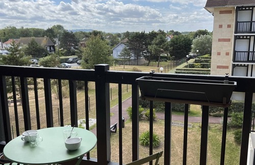 Cabourg Apartment | Oceanfront Apartment Cabourg: 1 Bedroom with Spa & Kitchen