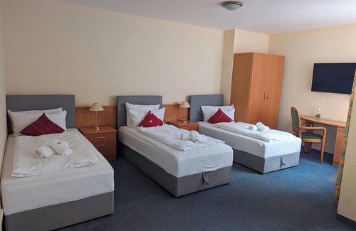 Rastatt House | Cozy 2-Room Apartment with Kitchen and Child-Friendly Access