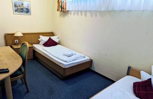 Rastatt House | Cozy 2-Room Apartment with Kitchen and Child-Friendly Access