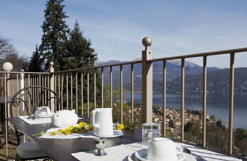 Carciano Apartment | 2-Room Apartment with Balcony & Pool - Rated 10/10!
