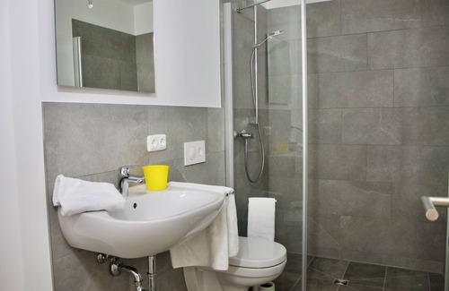 Kelheim Apartment | Two-Bedroom Apartment with Spa Amenities in Regensburg