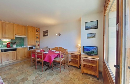 Le Chinaillon Apartment | Cozy 1-Bedroom Apartment in Le Grand-Bornand for 5