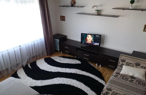 Brest Apartment | Cozy 2 Room Masherava with Oceanfront Views Near KFC