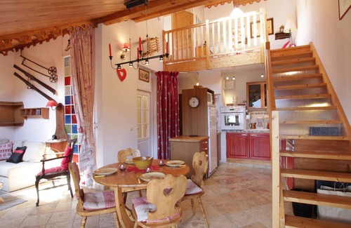 Forville Apartment | Cozy Apartment Briançon: Ideal for Families with Spa Access
